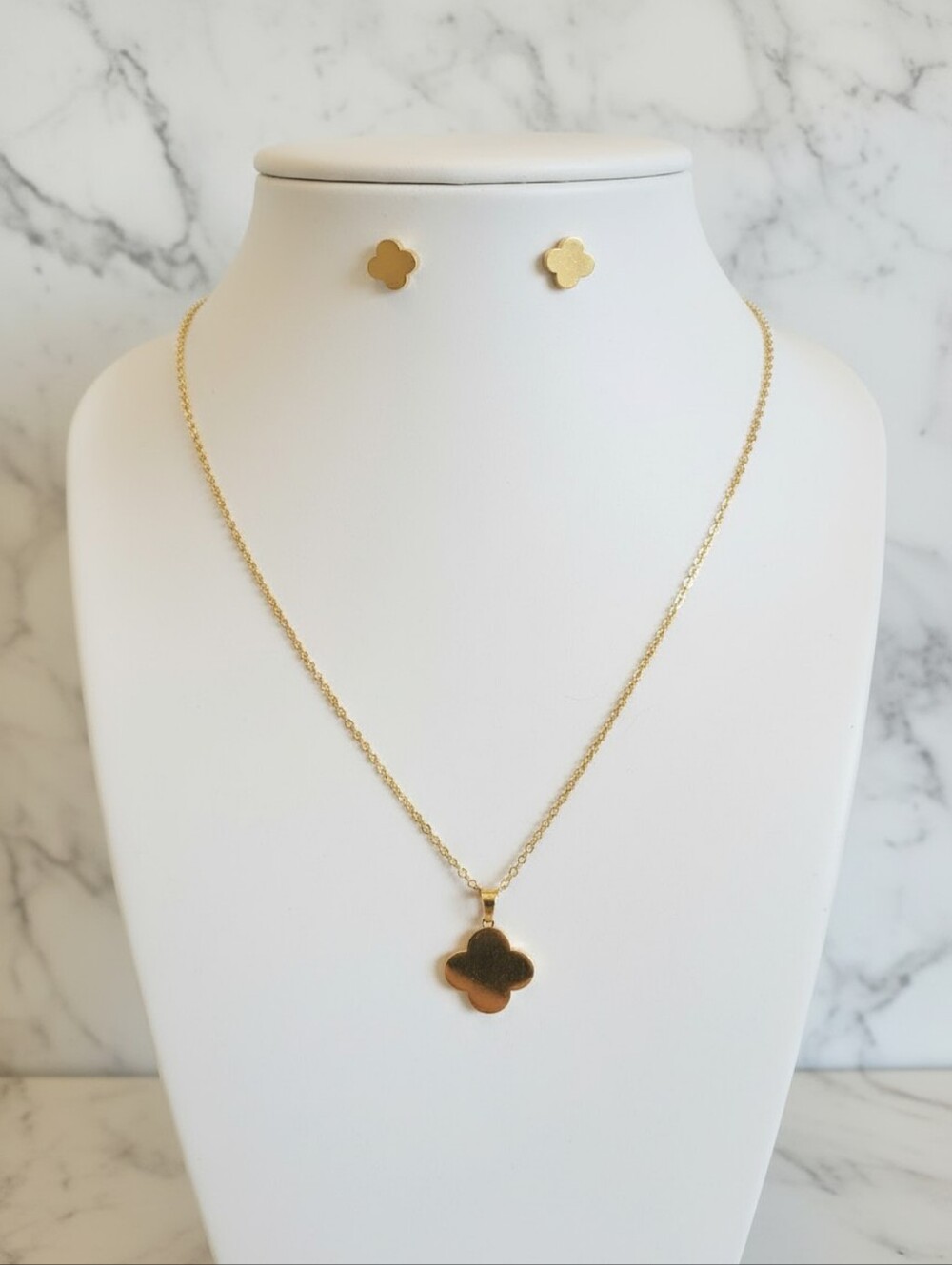 Elegant Gold Clover Necklace and Earring Set